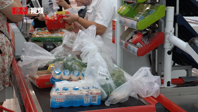 leyu【越牛调查】绍兴超市塑料袋变了模样我们为啥拍手称快？(图1)